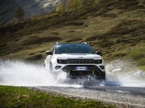 Jeep Avenger, вигляд спереду