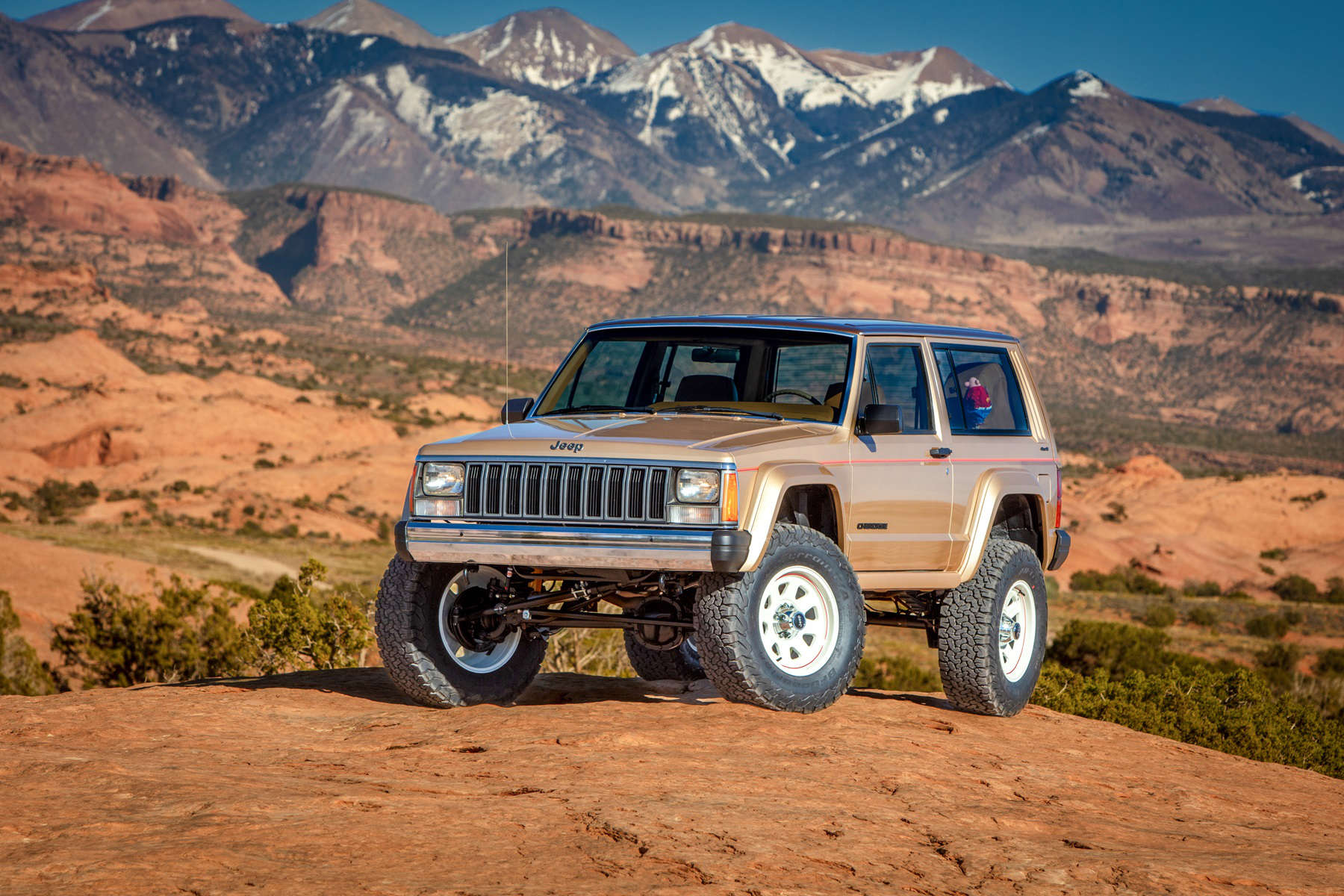 Jeep XJ Pioneer Concept